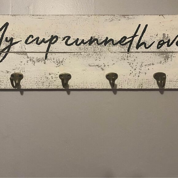 Rustic Sign With Four Hooks - Picture 1 of 3